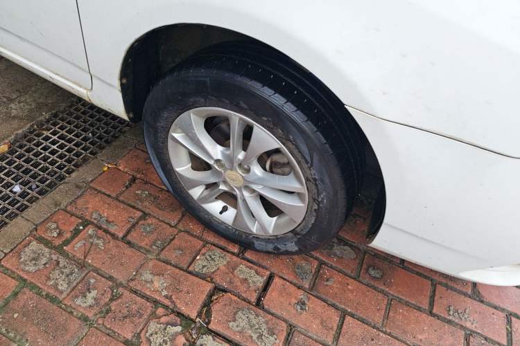 Used BYD F3 2015 Energy-Saving Edition 1.5L Manual Luxury Model Right Front Wheel Hub