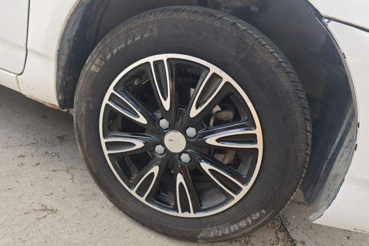 Used BYD F3 2015 Energy-Efficient Model 1.5L Manual Comfort Edition Right Front Wheel Hub