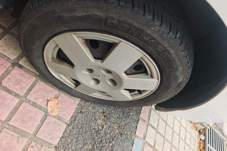 Used BYD F3 2015 Energy-Efficient Model 1.5L Manual Comfort Edition Right Front Wheel Hub