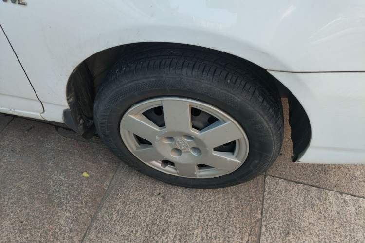 Used BYD F3 2015 Energy-Efficient Model 1.5L Manual Comfort Edition Right Front Wheel Hub