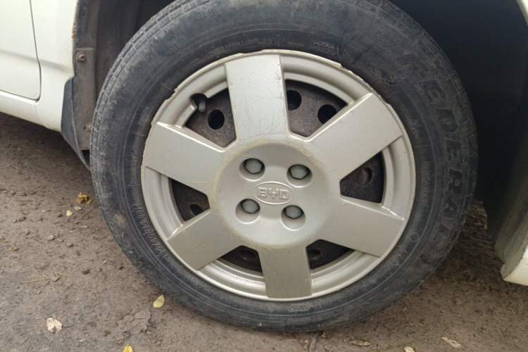 Used BYD F3 2015 Energy-Efficient Model 1.5L Manual Comfort Edition Right Front Wheel Hub