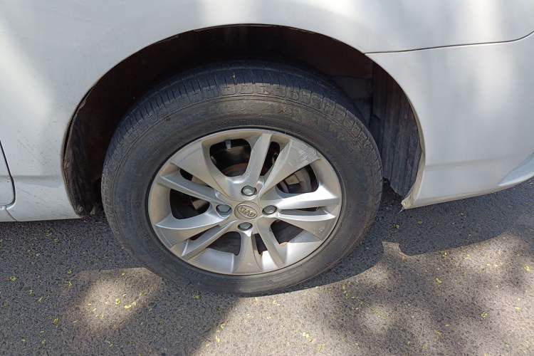 Used BYD F3 2015 Energy-Saving Edition 1.5L Manual Luxury Model Right Front Wheel Hub