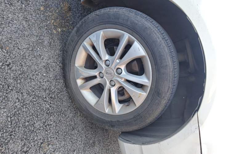 Used BYD F3 2015 Energy-Saving Edition 1.5L Manual Luxury Model Right Front Wheel Hub