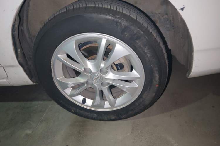 Used BYD F3 2015 Energy-Saving Edition 1.5L Manual Luxury Model Right Front Wheel Hub