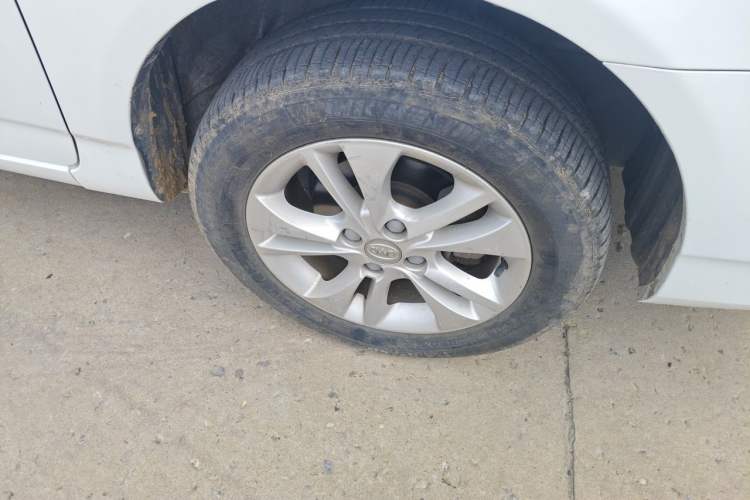 Used BYD F3 2015 Energy-Saving Edition 1.5L Manual Luxury Model Right Front Wheel Hub