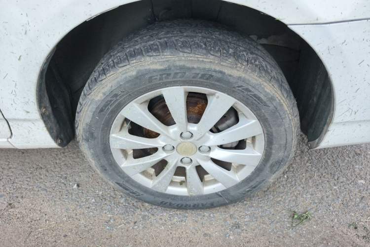 Used BYD F3 2015 Energy-Efficient Model 1.5L Manual Comfort Edition Right Front Wheel Hub