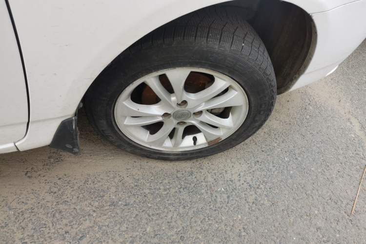 Used BYD F3 2015 Energy-Efficient Model 1.5L Manual Comfort Edition Right Front Wheel Hub