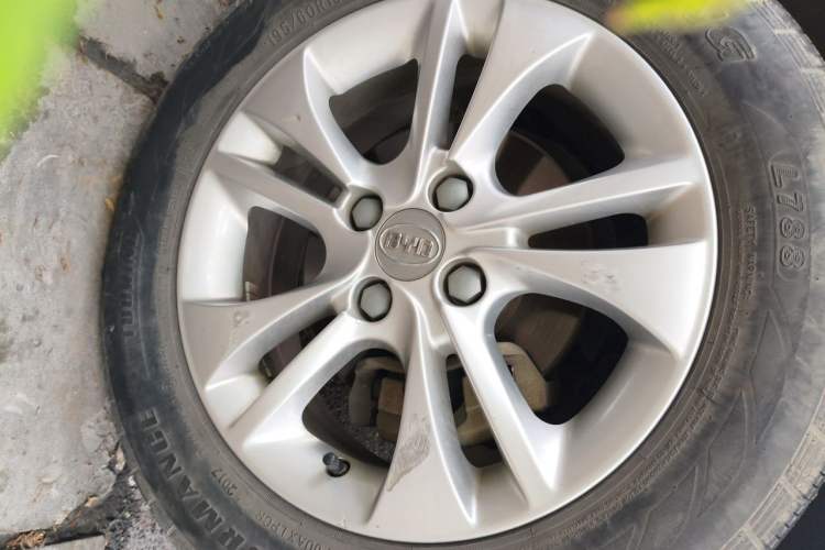 Used BYD F3 2015 Energy-Saving Edition 1.5L Manual Luxury Model Right Front Wheel Hub