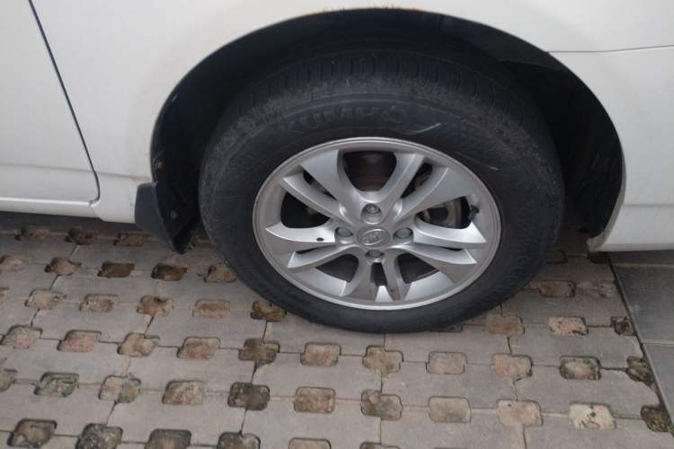 Used BYD F3 2015 Energy-Saving Edition 1.5L Manual Luxury Model Right Front Wheel Hub