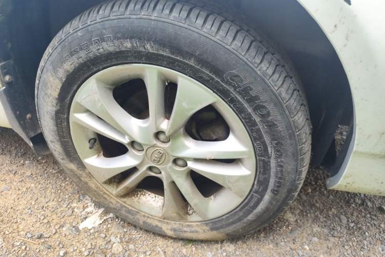 Used BYD F3 2015 Energy-Saving Edition 1.5L Manual Luxury Model Right Front Wheel Hub