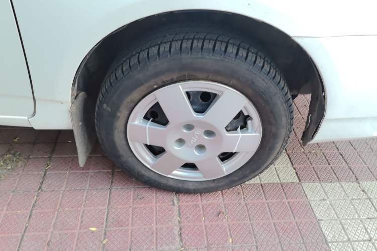 Used BYD F3 2015 Energy-Saving Edition 1.5L Manual Luxury Model Right Front Wheel Hub