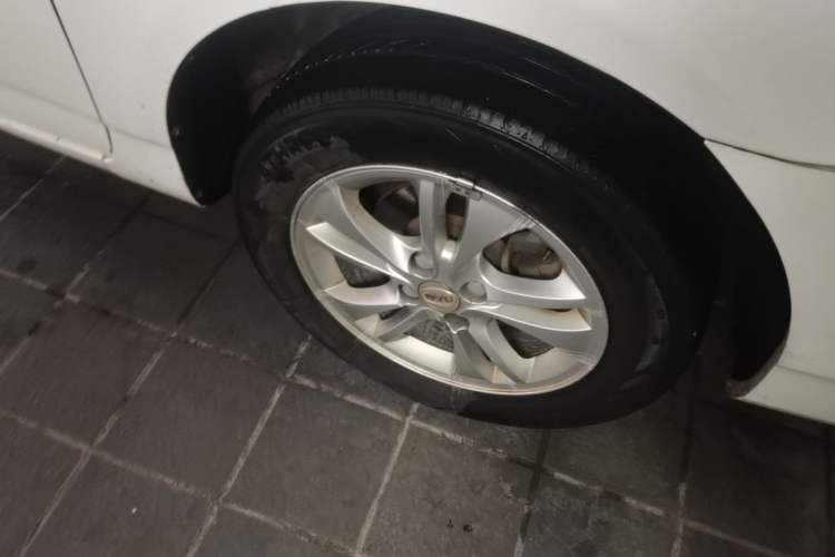 Used BYD F3 2015 Energy-Saving Edition 1.5L Manual Luxury Model Right Front Wheel Hub