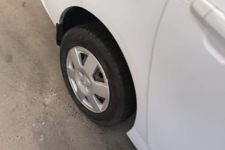 Used BYD F3 2015 Energy-Efficient Model 1.5L Manual Comfort Edition Right Rear Wheel Hub