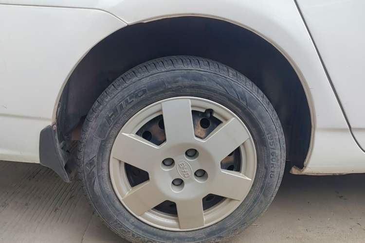 Used BYD F3 2015 Energy-Efficient Model 1.5L Manual Comfort Edition Right Rear Wheel Hub