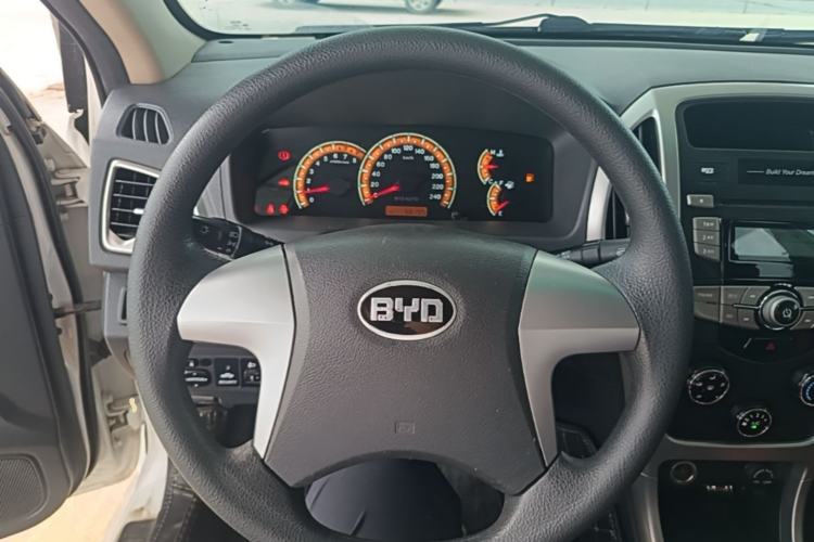 Used BYD F3 2015 Energy-Efficient Model 1.5L Manual Comfort Edition Steering Wheel