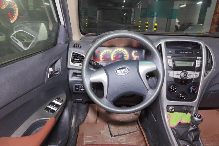 Used BYD F3 2015 Energy-Saving Edition 1.5L Manual Luxury Model Steering Wheel