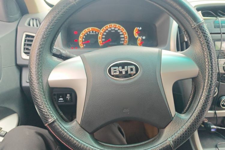Used BYD F3 2015 Energy-Saving Edition 1.5L Manual Luxury Model Steering Wheel