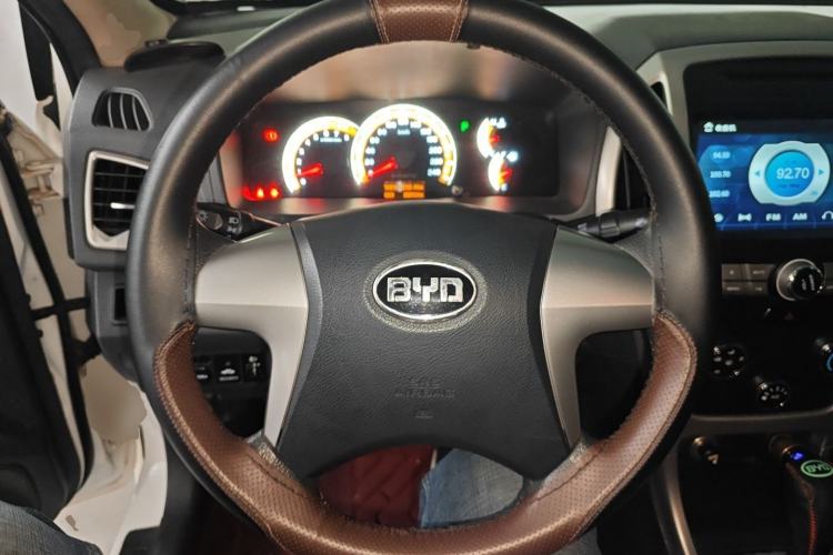 Used BYD F3 2015 Energy-Saving Edition 1.5L Automatic Luxury Model Steering Wheel