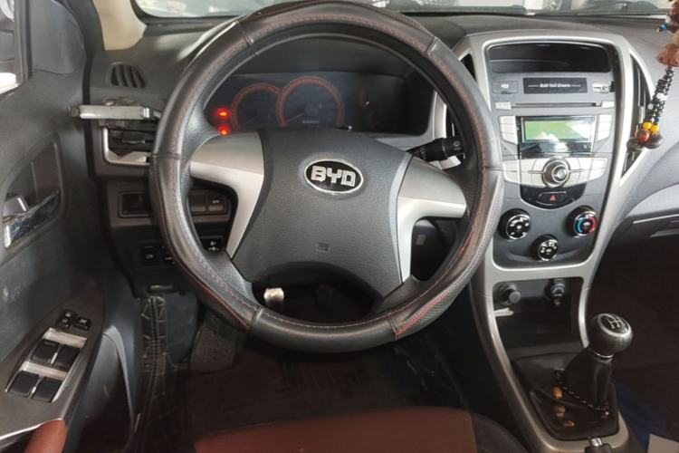 Used BYD F3 2015 Energy-Efficient Model 1.5L Manual Comfort Edition Steering Wheel
