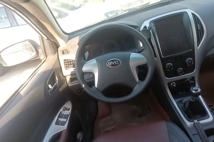 Used BYD F3 2015 Energy-Efficient Model 1.5L Manual Comfort Edition Steering Wheel