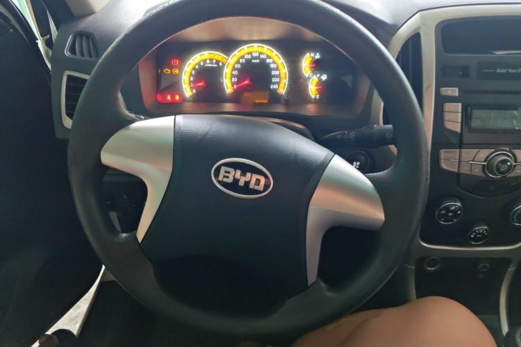 Used BYD F3 2015 Energy-Saving Edition 1.5L Manual Luxury Model Steering Wheel