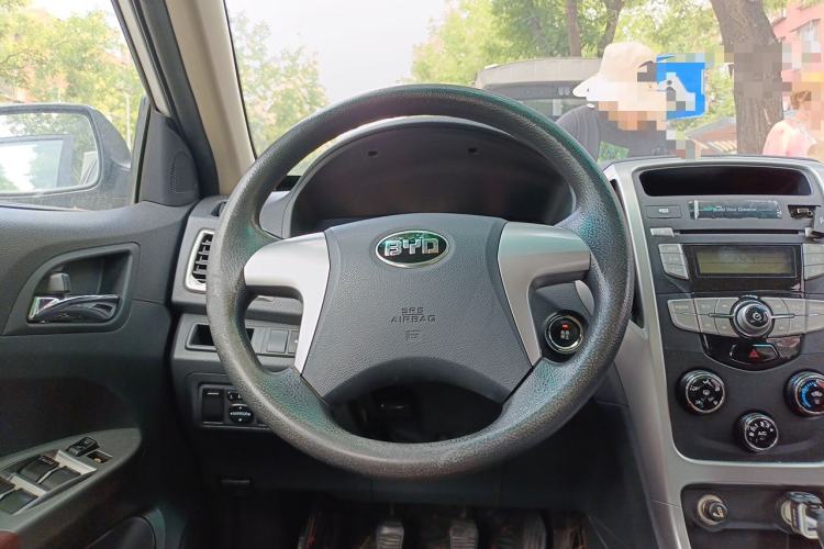 Used BYD F3 2015 Energy-Saving Edition 1.5L Manual Luxury Model Steering Wheel