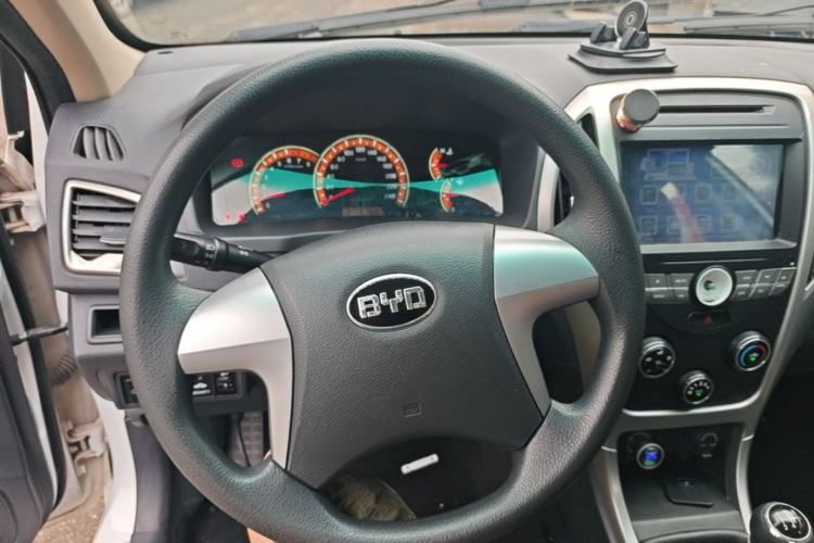 Used BYD F3 2015 Energy-Efficient Model 1.5L Manual Comfort Edition Steering Wheel