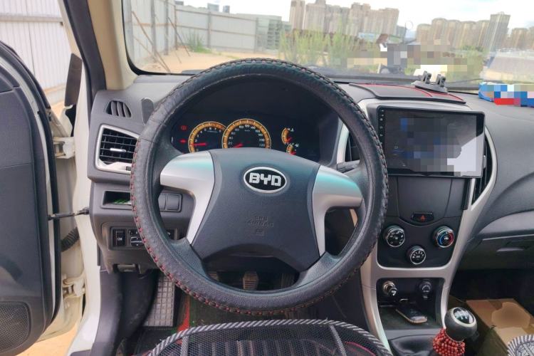 Used BYD F3 2015 Energy-Saving Edition 1.5L Manual Luxury Model Steering Wheel