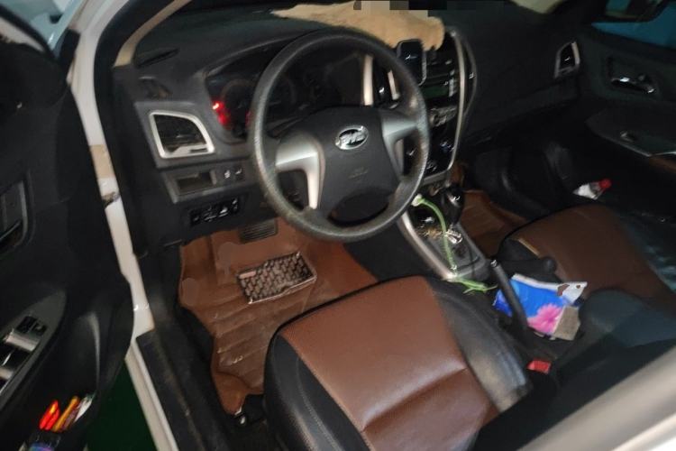 Used BYD F3 2015 Energy-Saving Edition 1.5L Automatic Luxury Model Steering Wheel