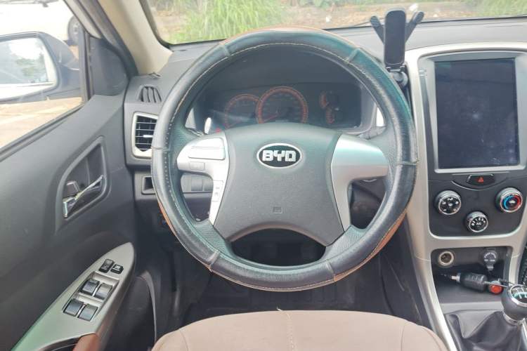 Used BYD F3 2015 Energy-Efficient Model 1.5L Manual Comfort Edition Steering Wheel