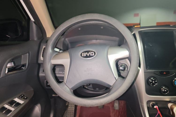 Used BYD F3 2015 Energy-Saving Edition 1.5L Manual Luxury Model Steering Wheel