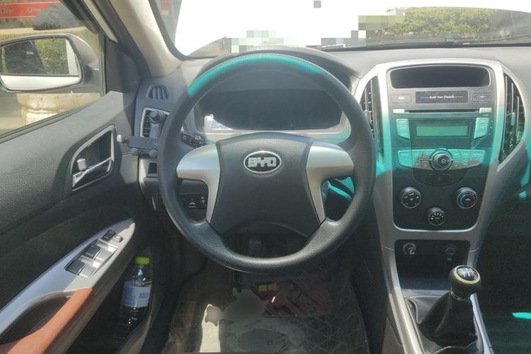 Used BYD F3 2015 Energy-Efficient Model 1.5L Manual Comfort Edition Steering Wheel