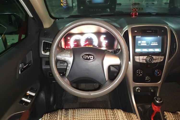 Used BYD F3 2015 Energy-Saving Edition 1.5L Manual Luxury Model Steering Wheel