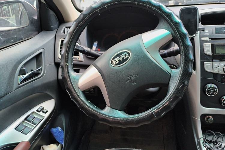 Used BYD F3 2015 Energy-Saving Edition 1.5L Manual Luxury Model Steering Wheel