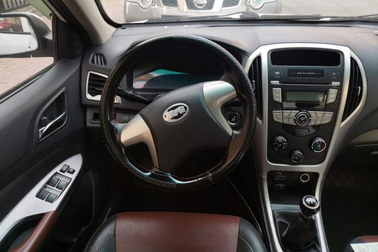 Used BYD F3 2015 Energy-Efficient Model 1.5L Manual Comfort Edition Steering Wheel