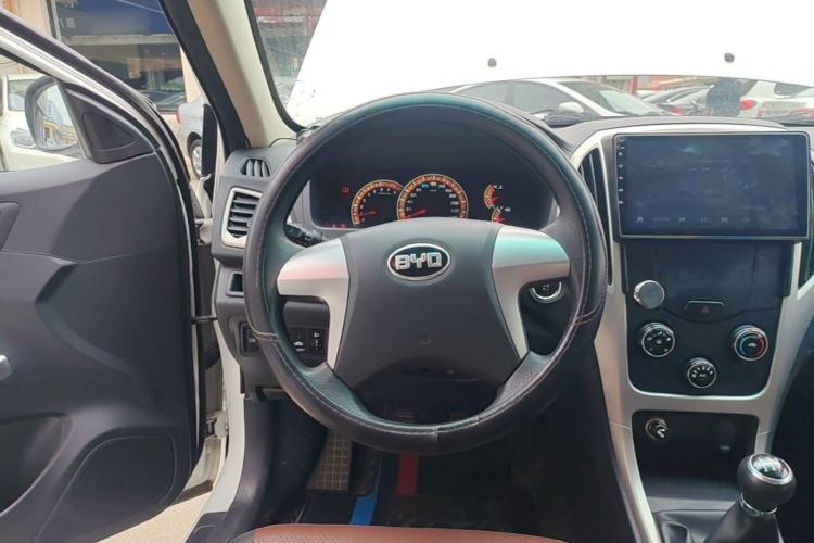 Used BYD F3 2015 Energy-Efficient Model 1.5L Manual Comfort Edition Steering Wheel