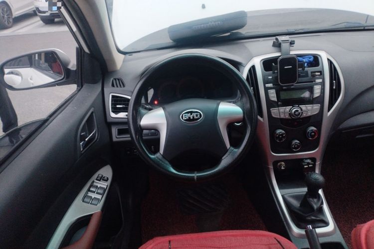 Used BYD F3 2015 Energy-Saving Edition 1.5L Manual Luxury Model Steering Wheel