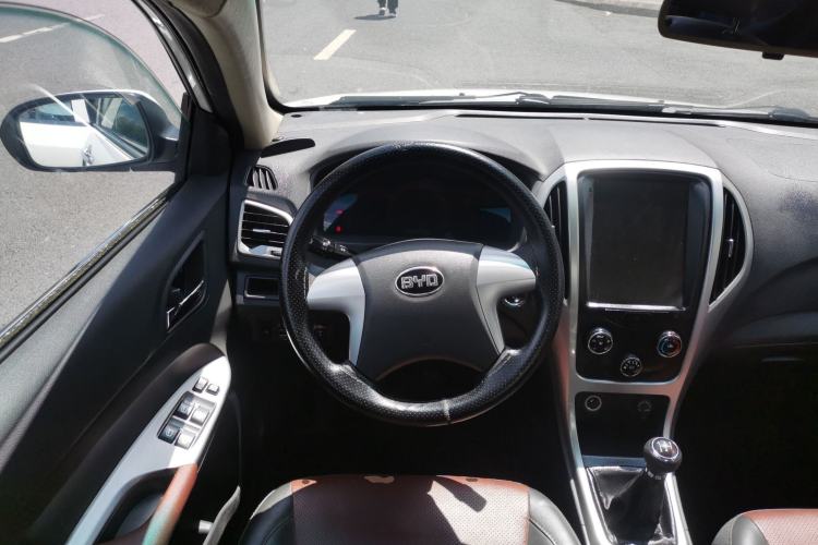 Used BYD F3 2015 Energy-Efficient Model 1.5L Manual Comfort Edition Steering Wheel