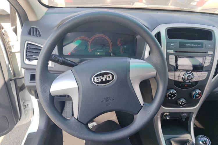Used BYD F3 2015 Energy-Efficient Model 1.5L Manual Comfort Edition Steering Wheel