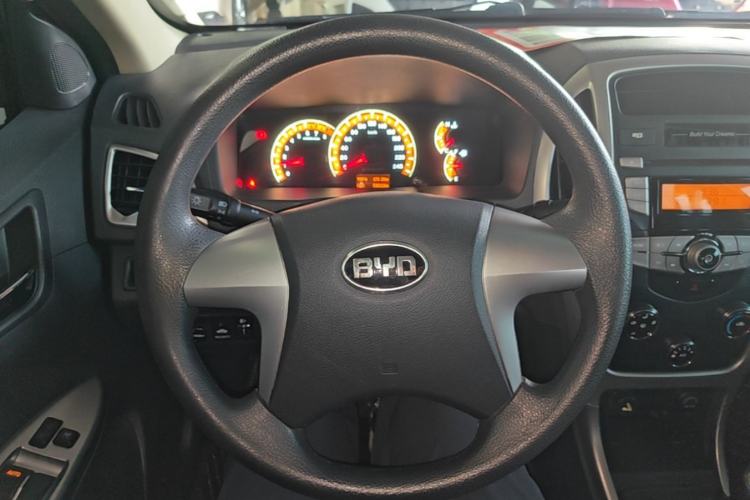 Used BYD F3 2015 Energy-Efficient Model 1.5L Manual Comfort Edition Steering Wheel