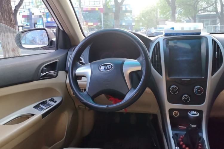 Used BYD F3 2015 Energy-Saving Edition 1.5L Manual Luxury Model Steering Wheel