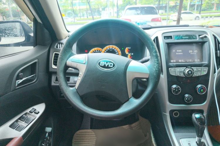 Used BYD F3 2015 Energy-Saving Edition 1.5L Automatic Prestige Model Steering Wheel
