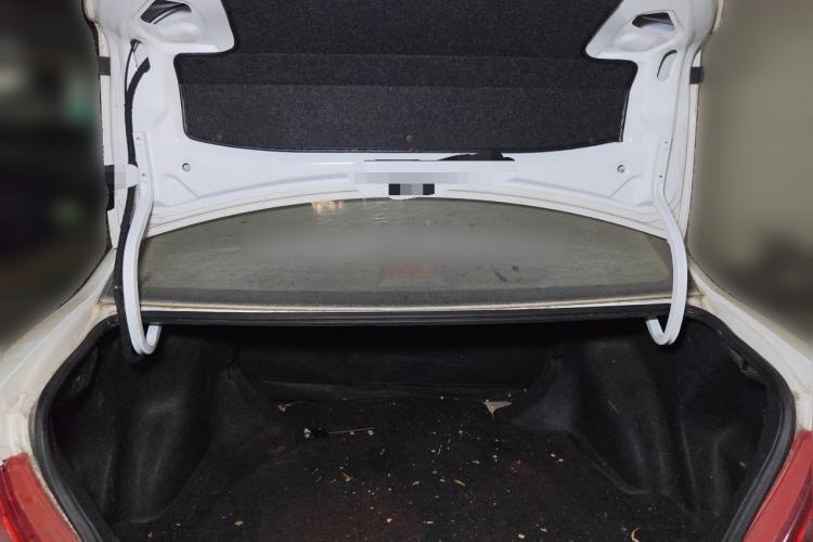 Used BYD F3 2015 Energy-Saving Edition 1.5L Manual Luxury Model Trunk