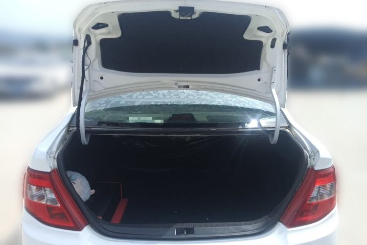 Used BYD F3 2015 Energy-Saving Edition 1.5L Manual Luxury Model Trunk