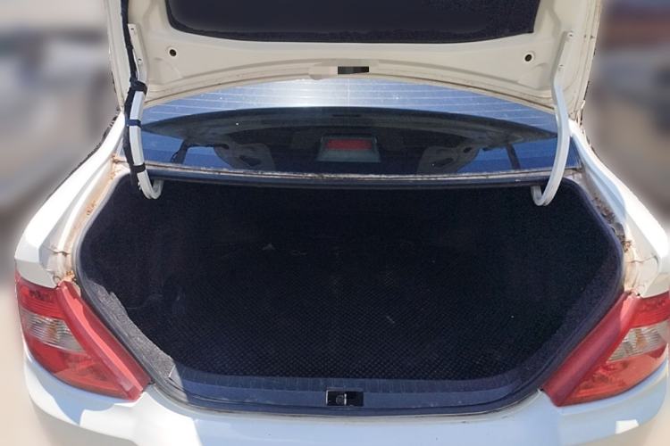 Used BYD F3 2015 Energy-Saving Edition 1.5L Manual Luxury Model Trunk