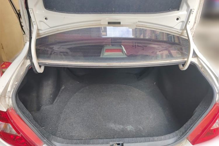 Used BYD F3 2015 Energy-Saving Edition 1.5L Manual Luxury Model Trunk