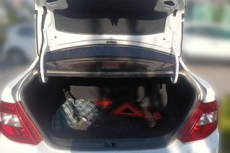 Used BYD F3 2015 Energy-Efficient Model 1.5L Manual Comfort Edition Trunk