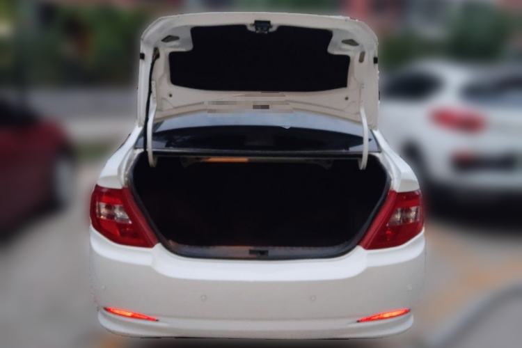 Used BYD F3 2015 Energy-Saving Edition 1.5L Automatic Luxury Model Trunk