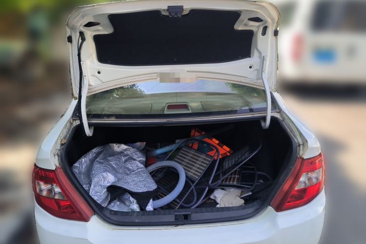 Used BYD F3 2015 Energy-Saving Edition 1.5L Manual Luxury Model Trunk