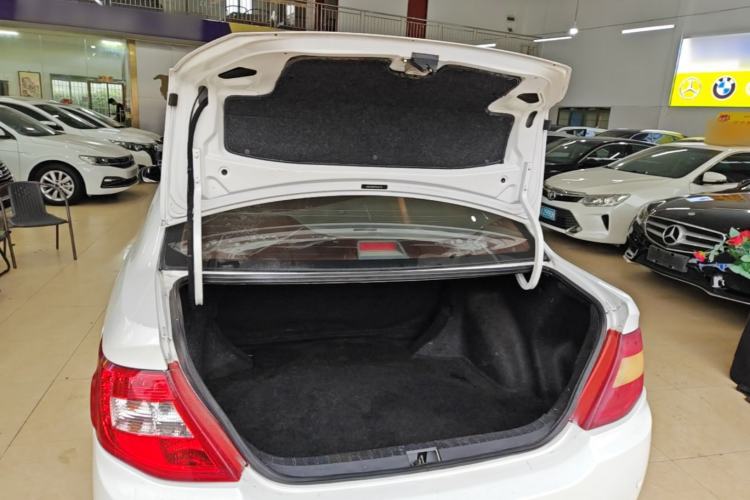 Used BYD F3 2015 Energy-Saving Edition 1.5L Manual Luxury Model Trunk